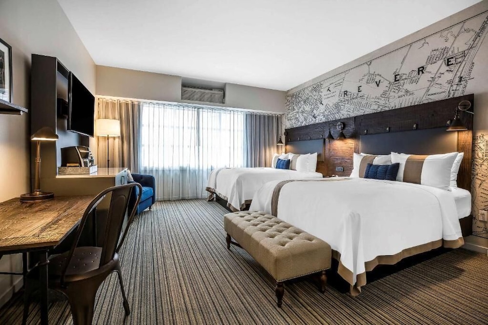 Boutique, 2 Queen Beds, Accessible