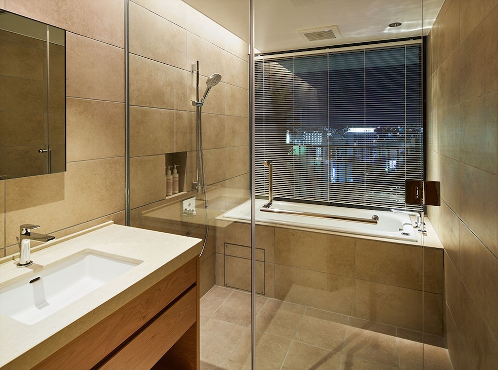 Hotel Strata Naha 48/50