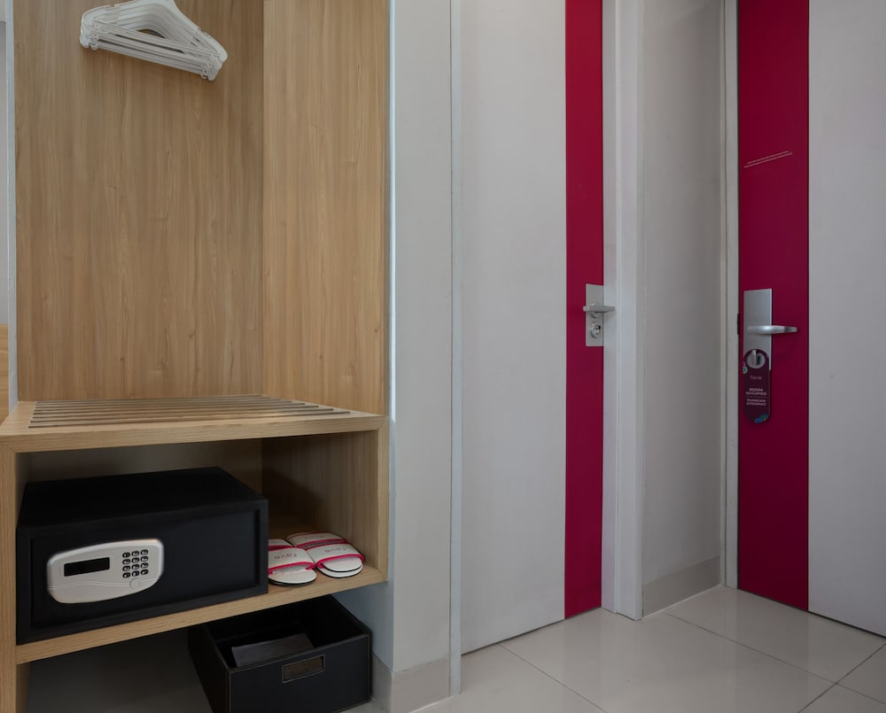 favehotel Gatot Subroto 45/45
