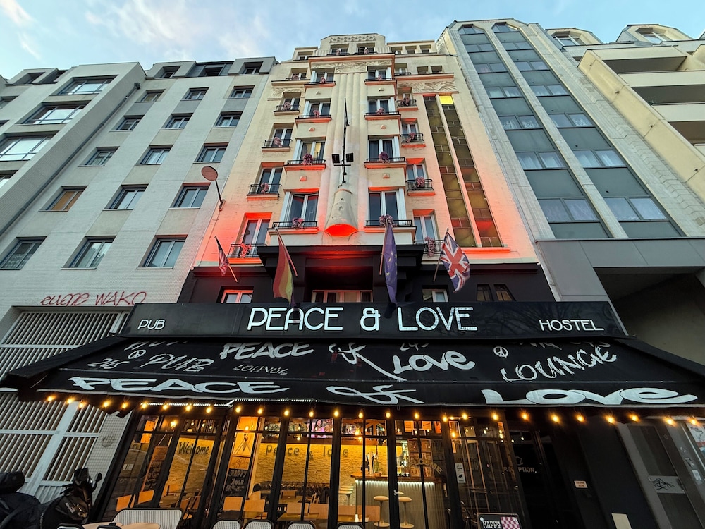 Peace Love Hostel 8/64