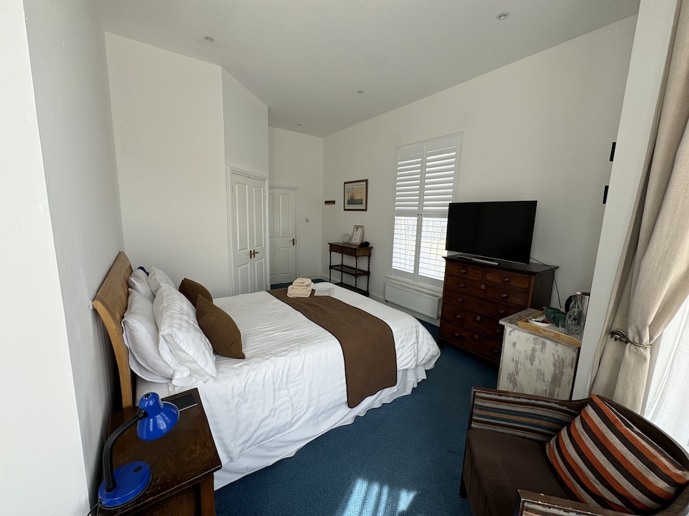Hookwood Lodge 10/42