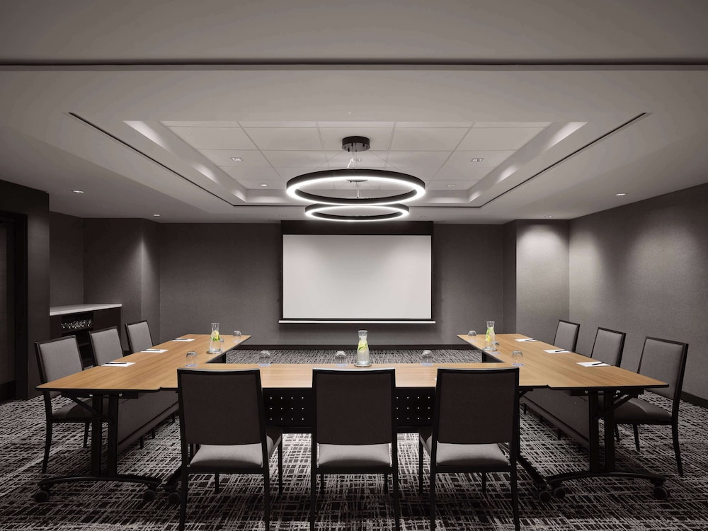 Hyatt Place Montreal - Downtown 51/59