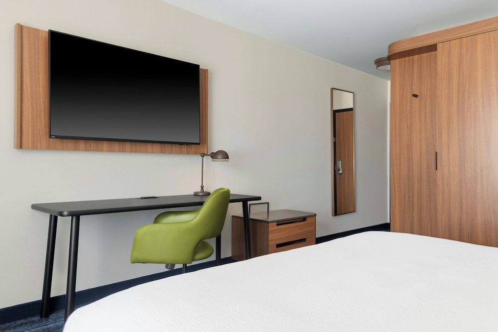 Fairfield by Marriott Inn & Suites Norfolk 8/33