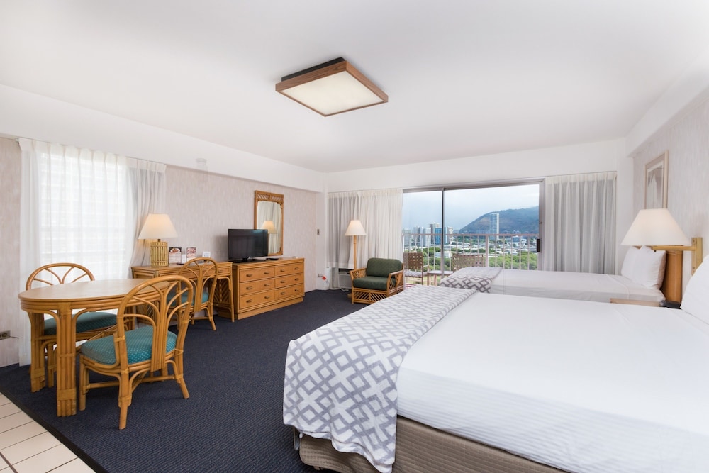 Ilima Hotel 22/63