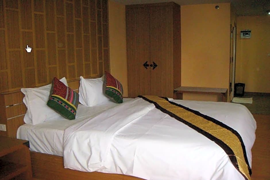 King Royal Garden Inn 10/32