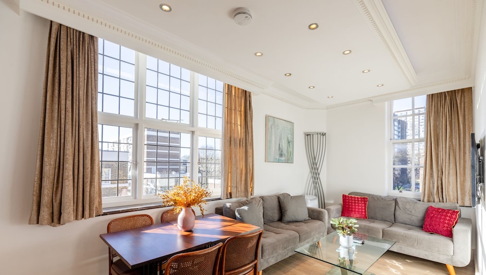 Griffin House Hotel 32/45
