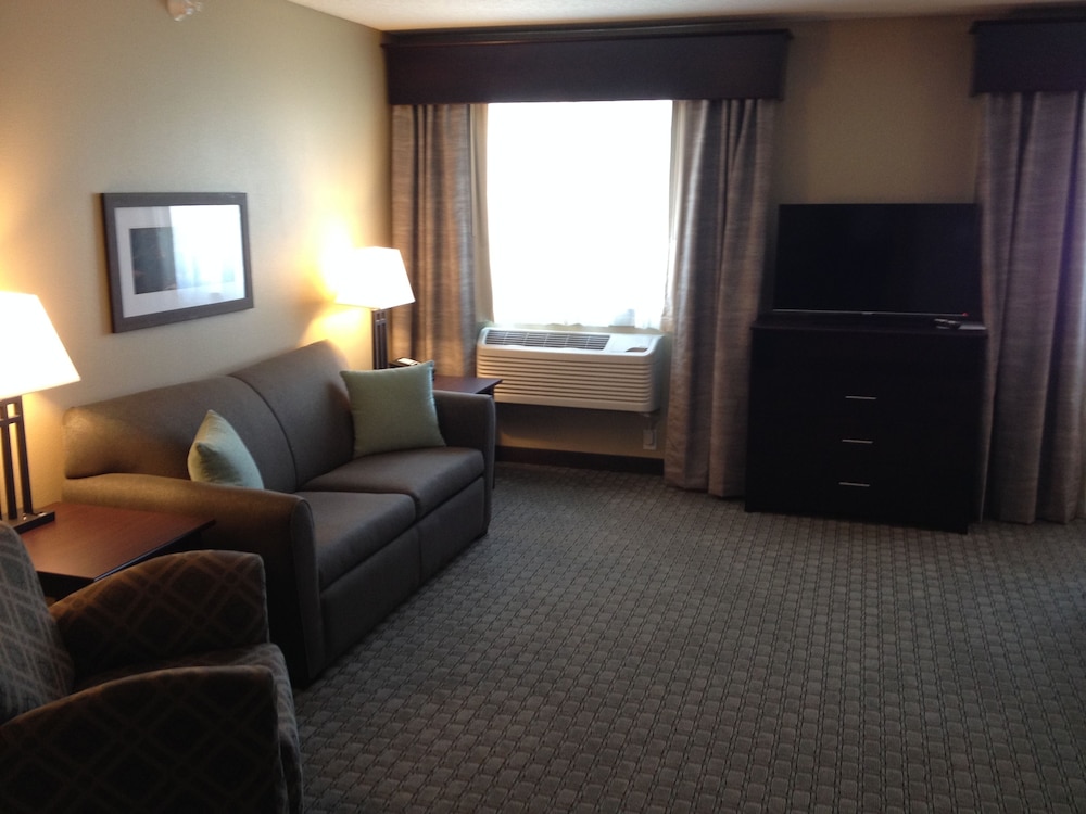 Grandstay Hotel Amp Suites 34/53