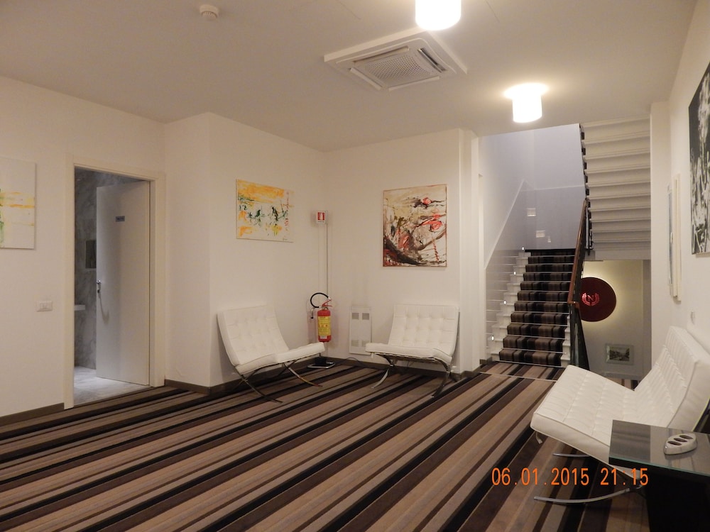Hotel Nazionale 28/58