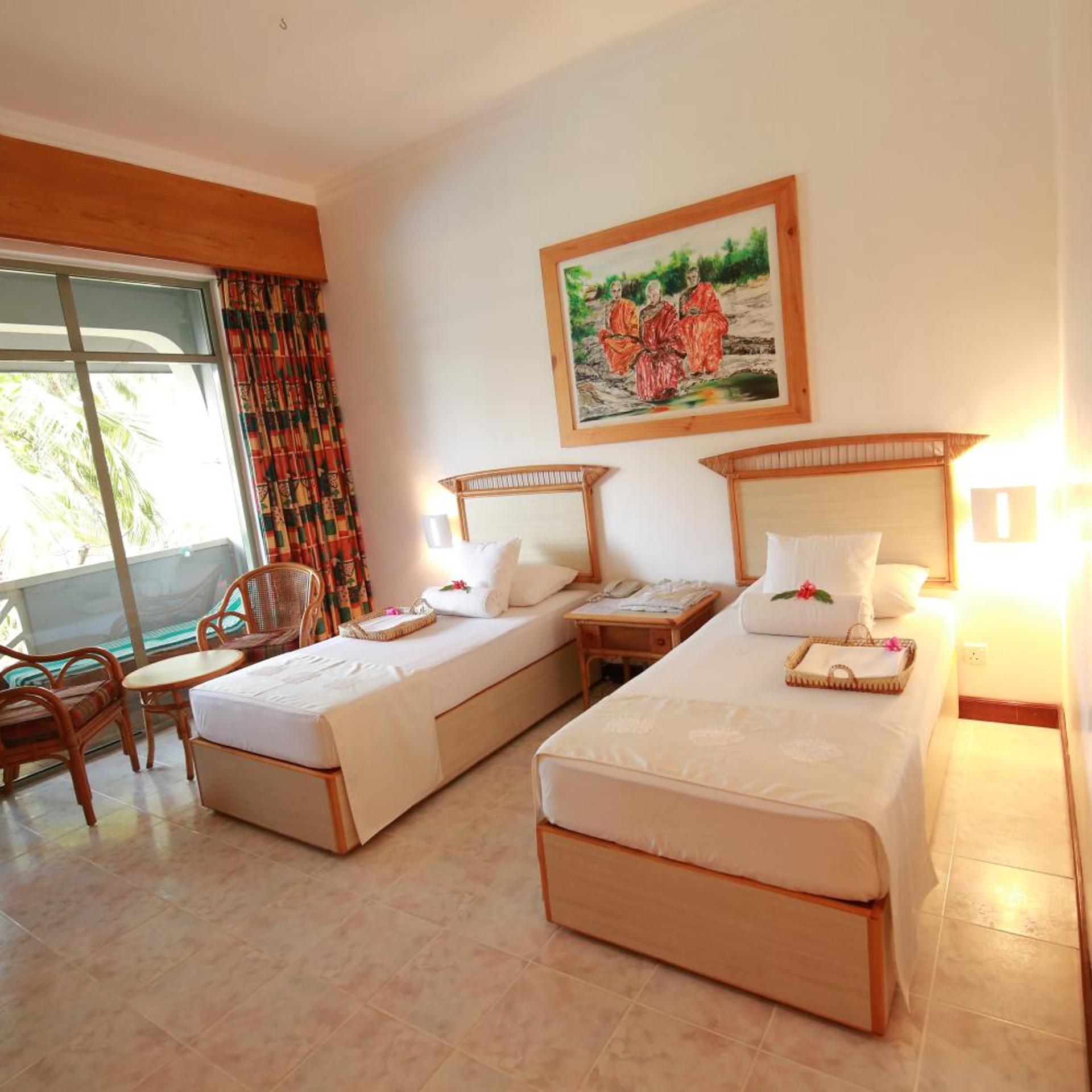 The Oasis Hotel 13/43