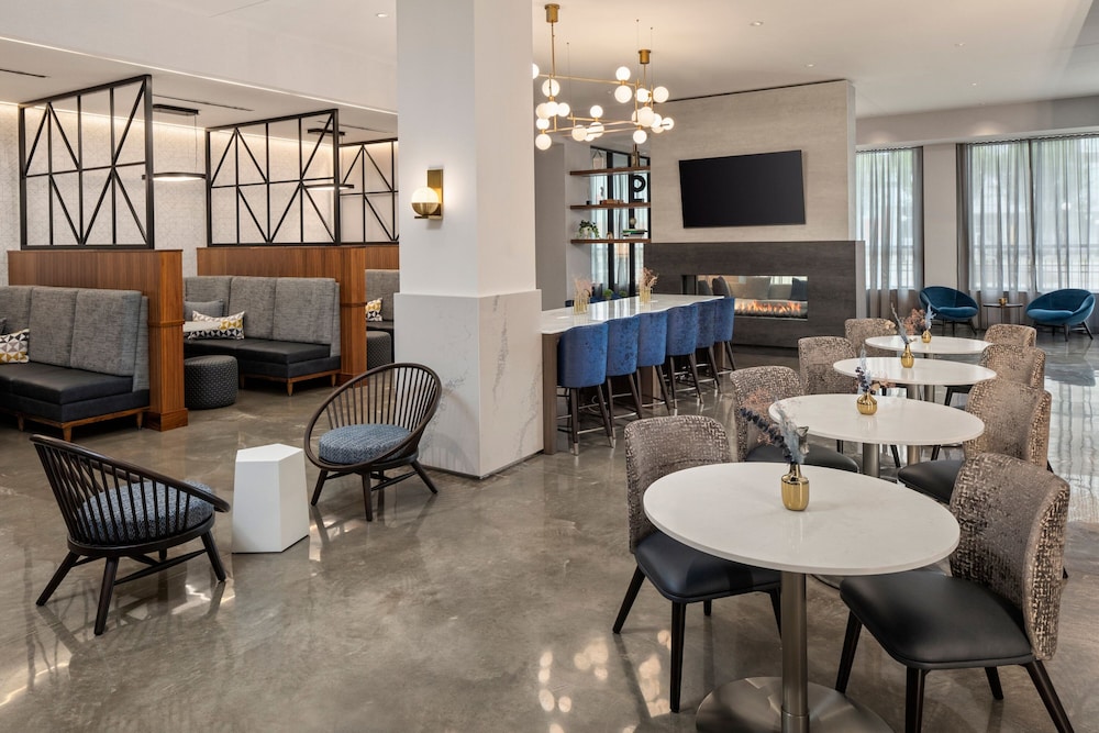 Courtyard by Marriott St. Paul Downtown 36/50