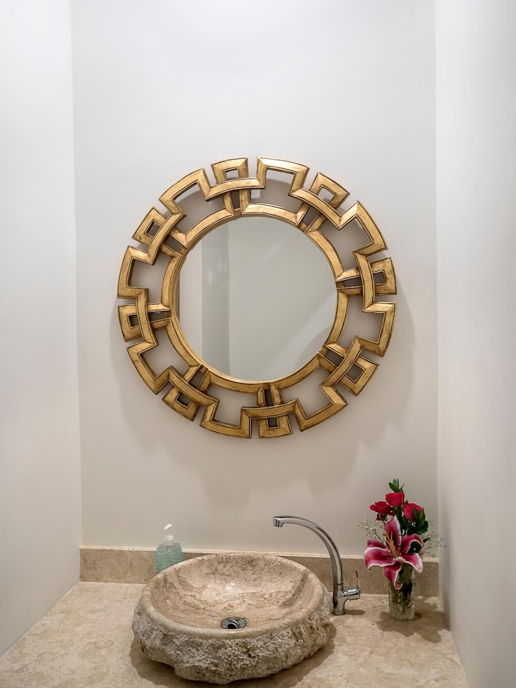 Mahana Boutique Apartment 7/38