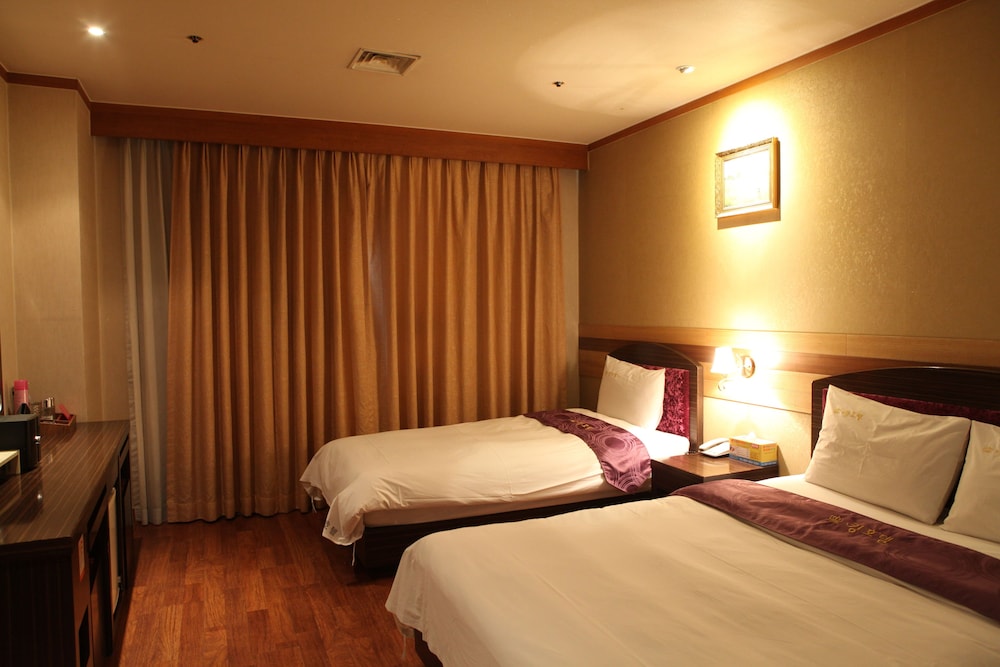 King Hotel 14/42