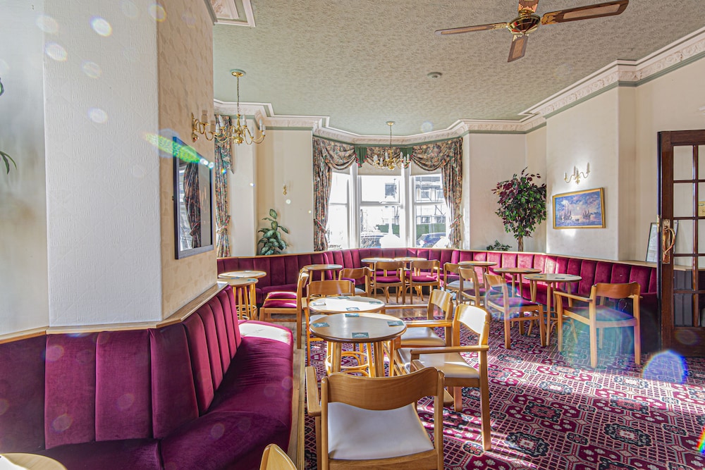 Evans Hotel 19/37
