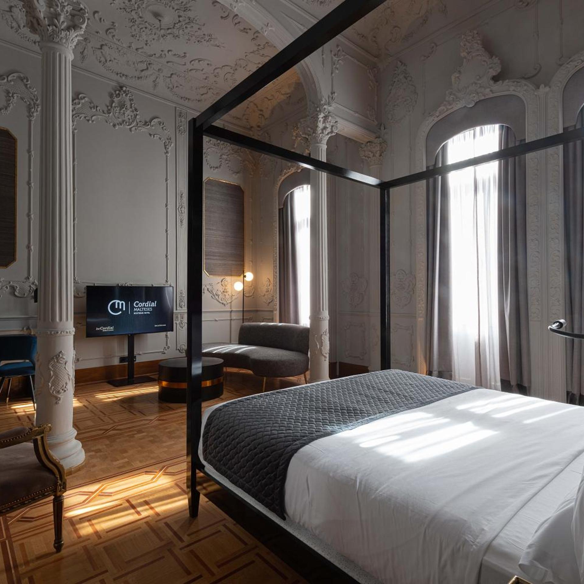 Imperial, Suite