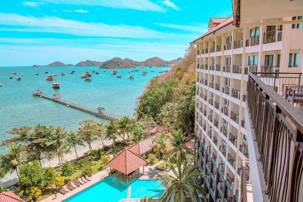 La Prima Hotel Flores 8/76