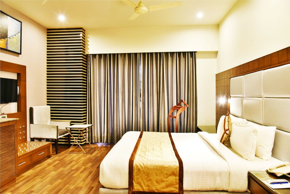 Hotel Sawera Grand 24/46