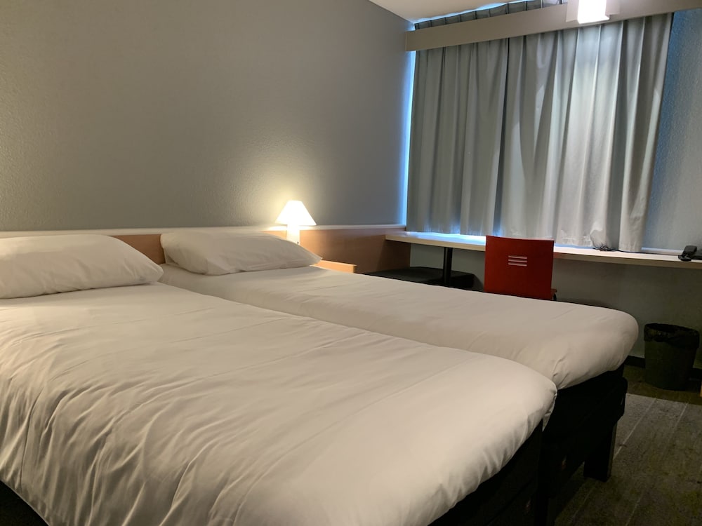 Ibis Auray 10/65