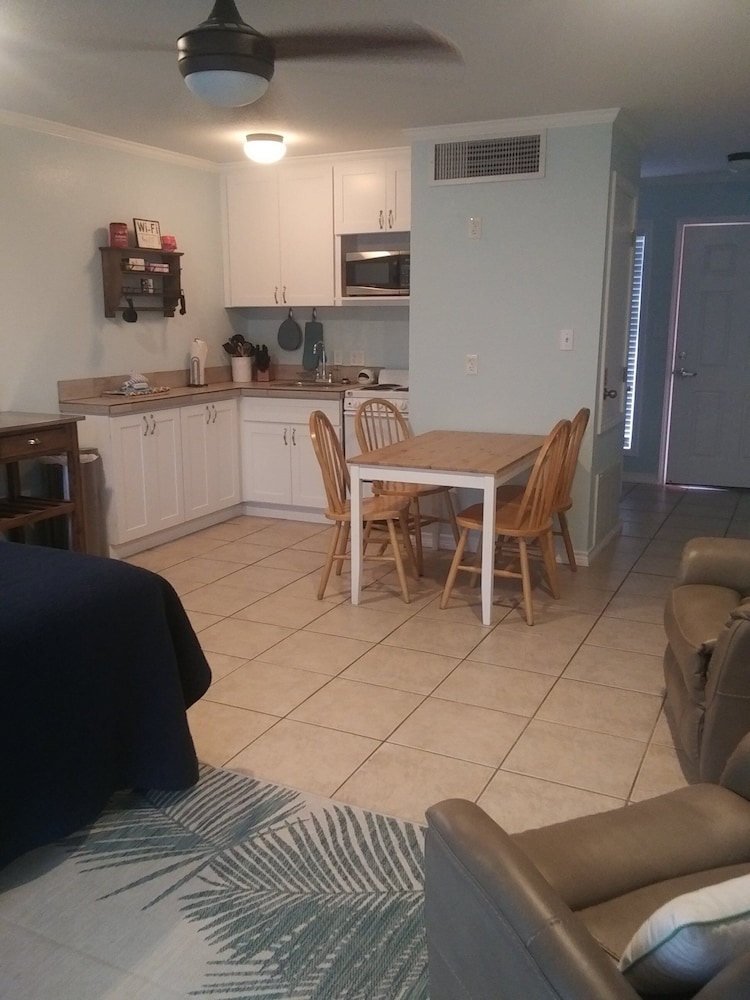 Executive Keys Condominiums on the Beach 39/66