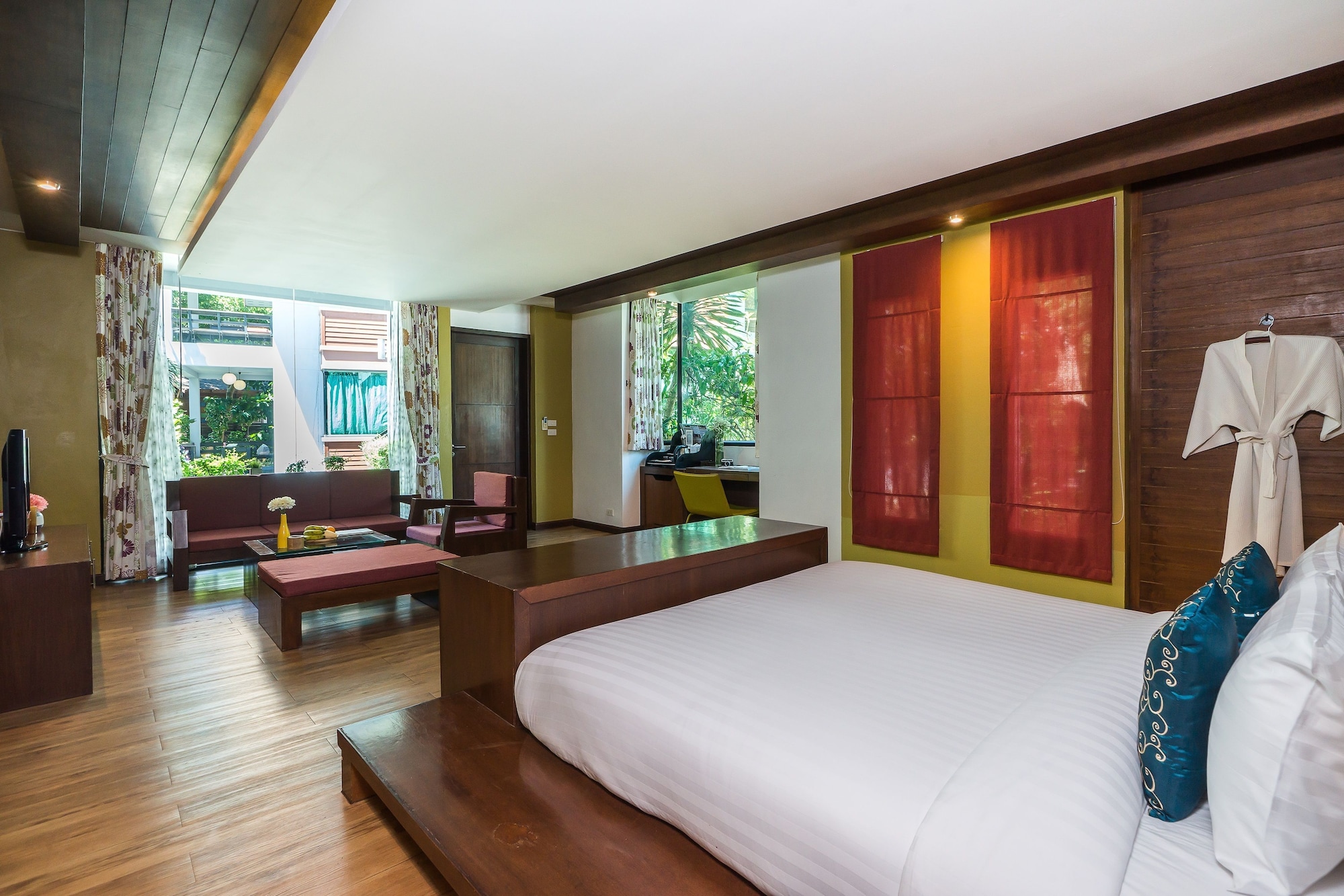 Room, King Bed, Pool Terrace