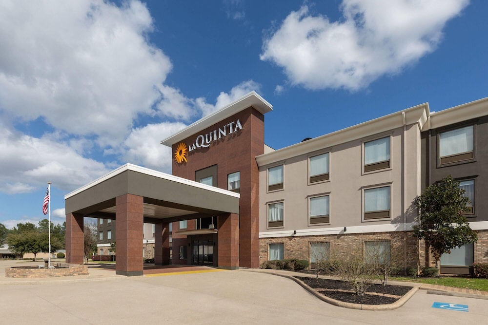La Quinta Inn & Suites Nacogdoches 48/54