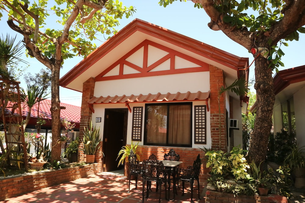 Isla Bonita Beach Resort 4/67