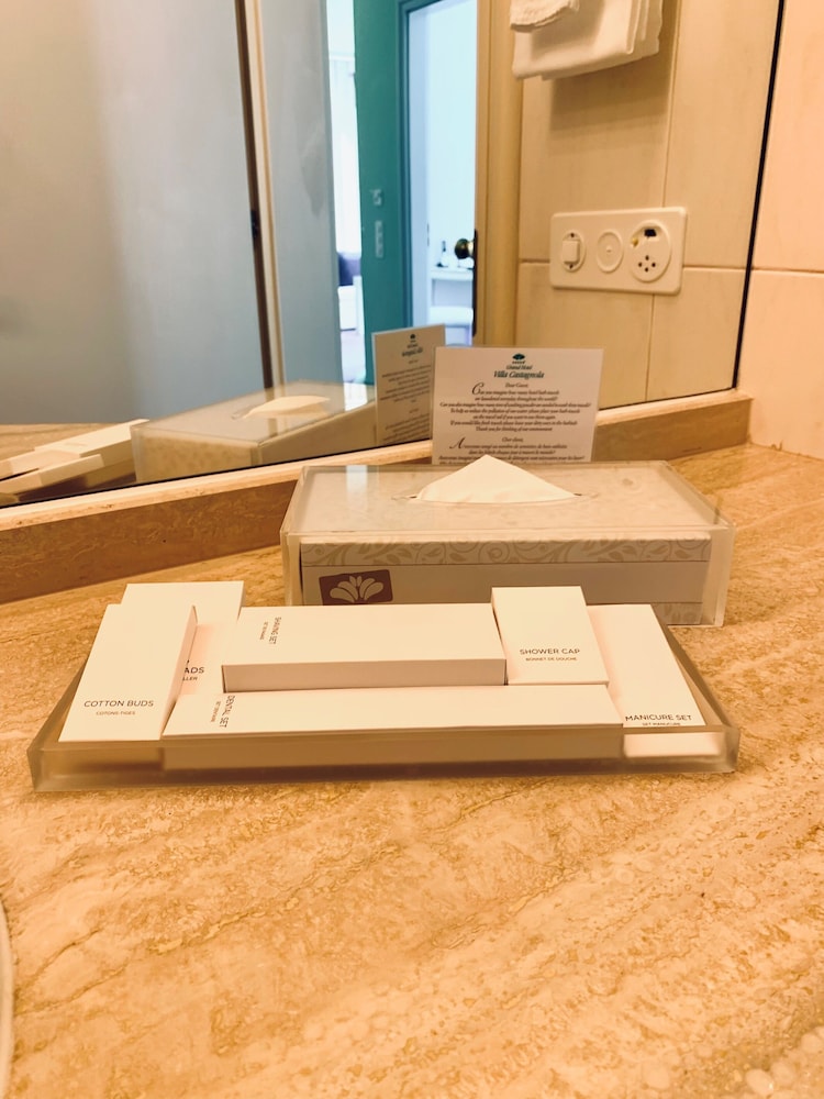 Room, Double Bed, Garden Floor، GRAND HOTEL VILLA CASTAGNOLA 3/3