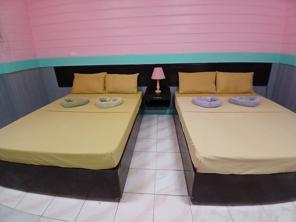 Hayward Travel Inn 50/55