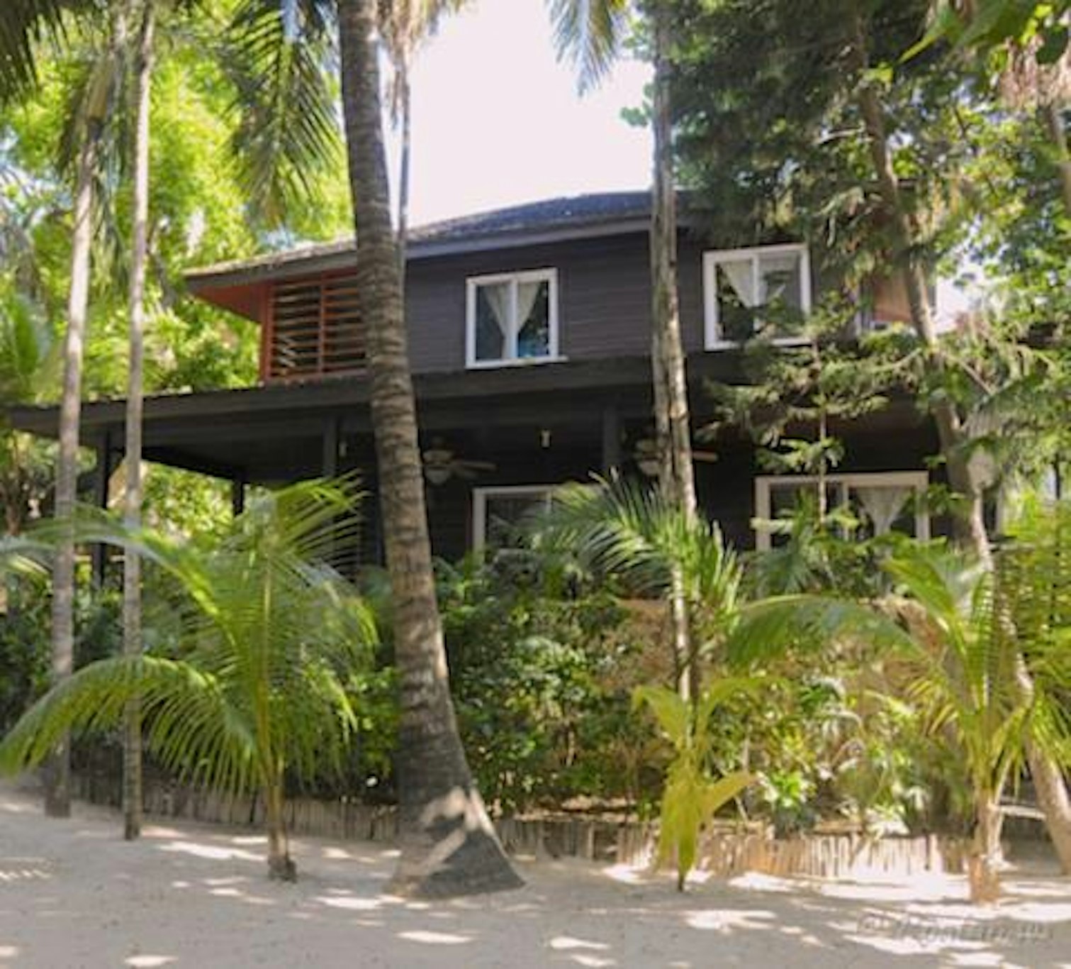 Bananarama Dive and Beach Resort 3/47