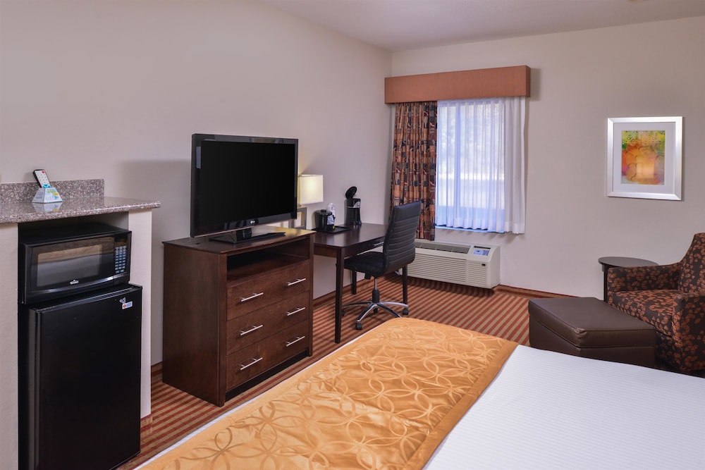 Americas Best Value Inn & Suites Bastrop 27/39