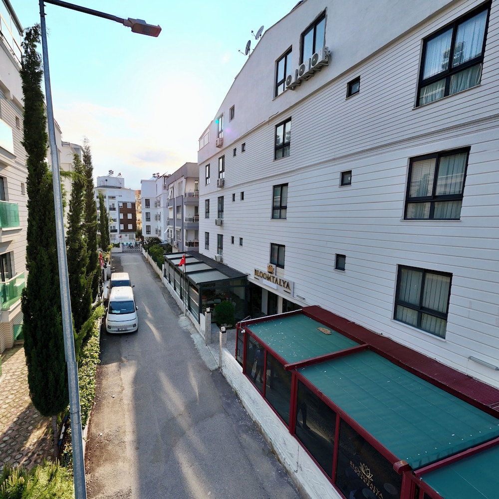 Bloomtalya Hotel 10/64