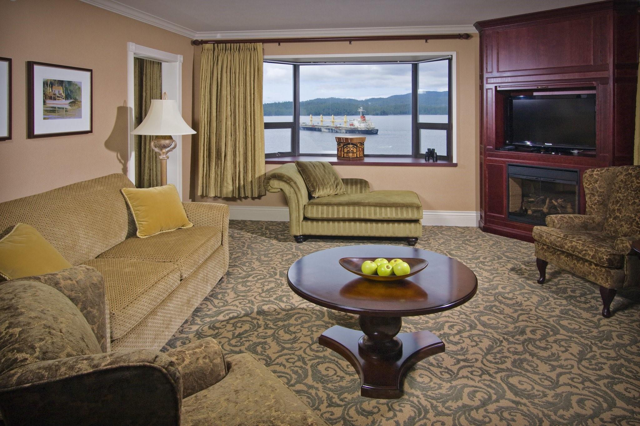Crest Hotel 18/25
