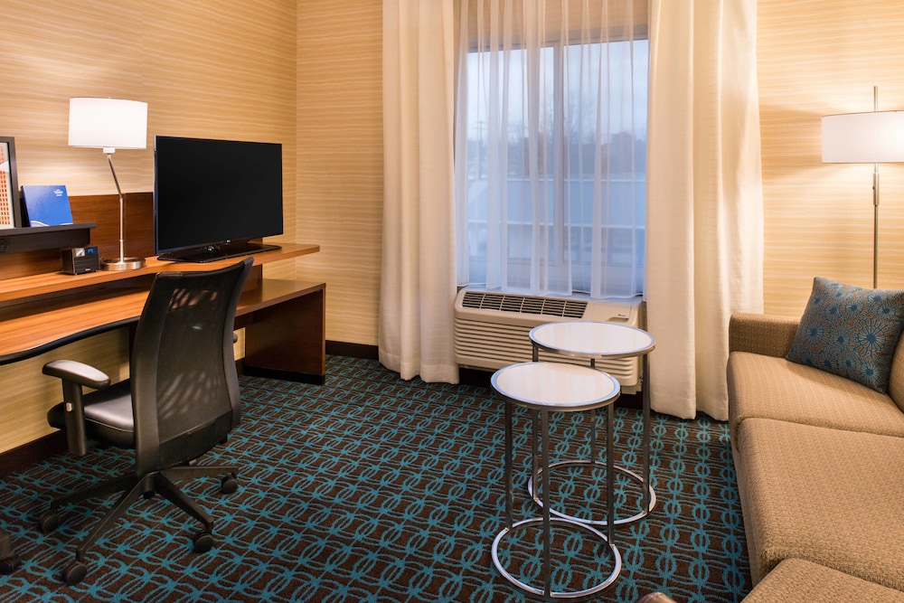 Fairfield Inn Suites Utica 29/47