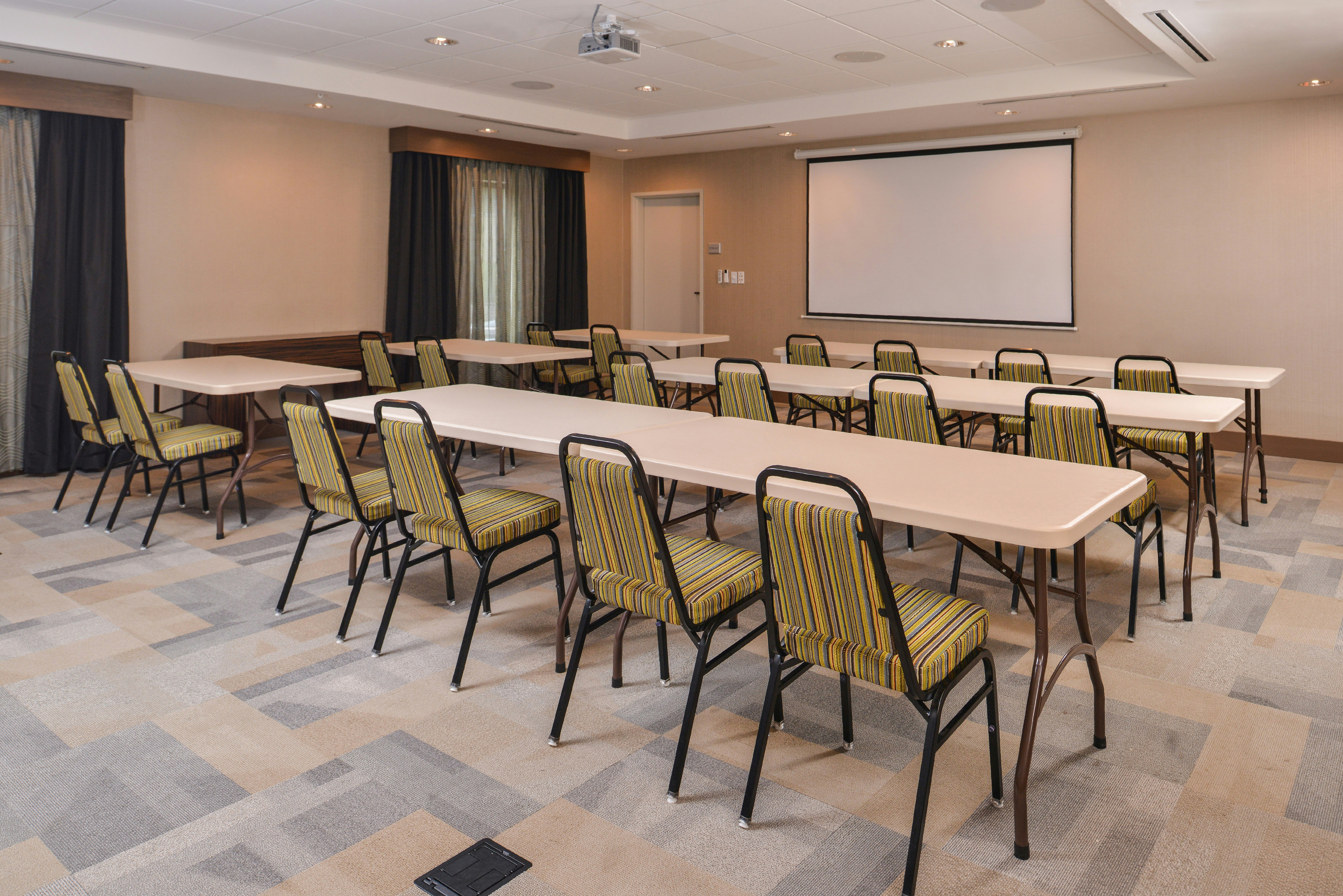 Hampton Inn & Suites St. Paul Oakdale/Woodbury 34/43