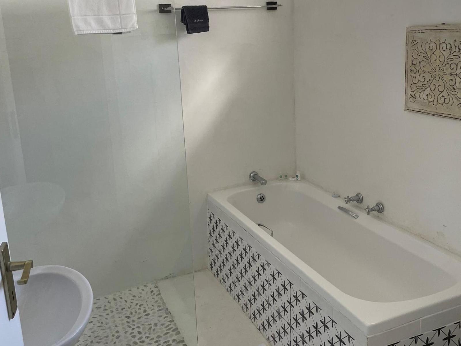 LaBelle Guest House 27/28