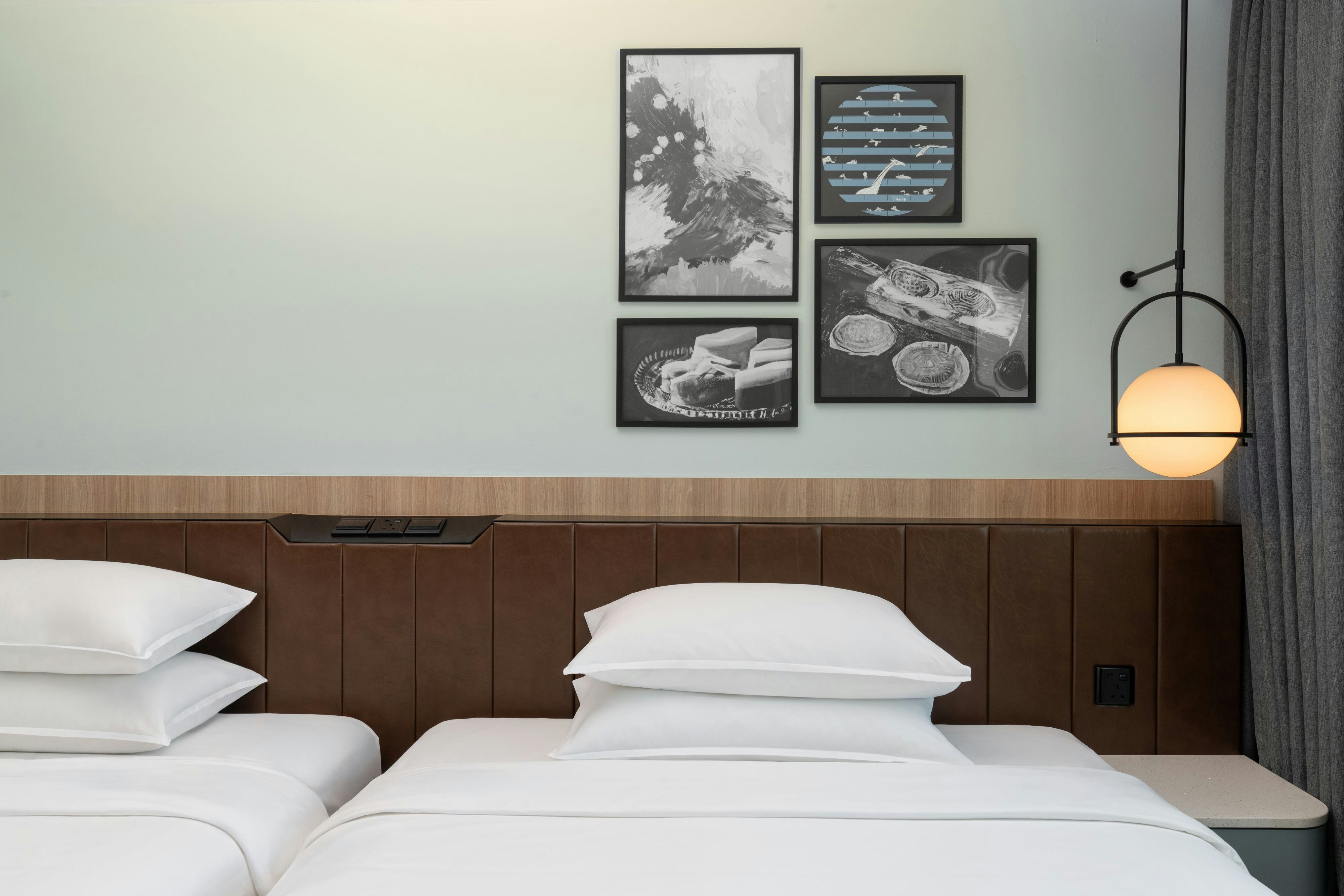 Room, Queen Bed