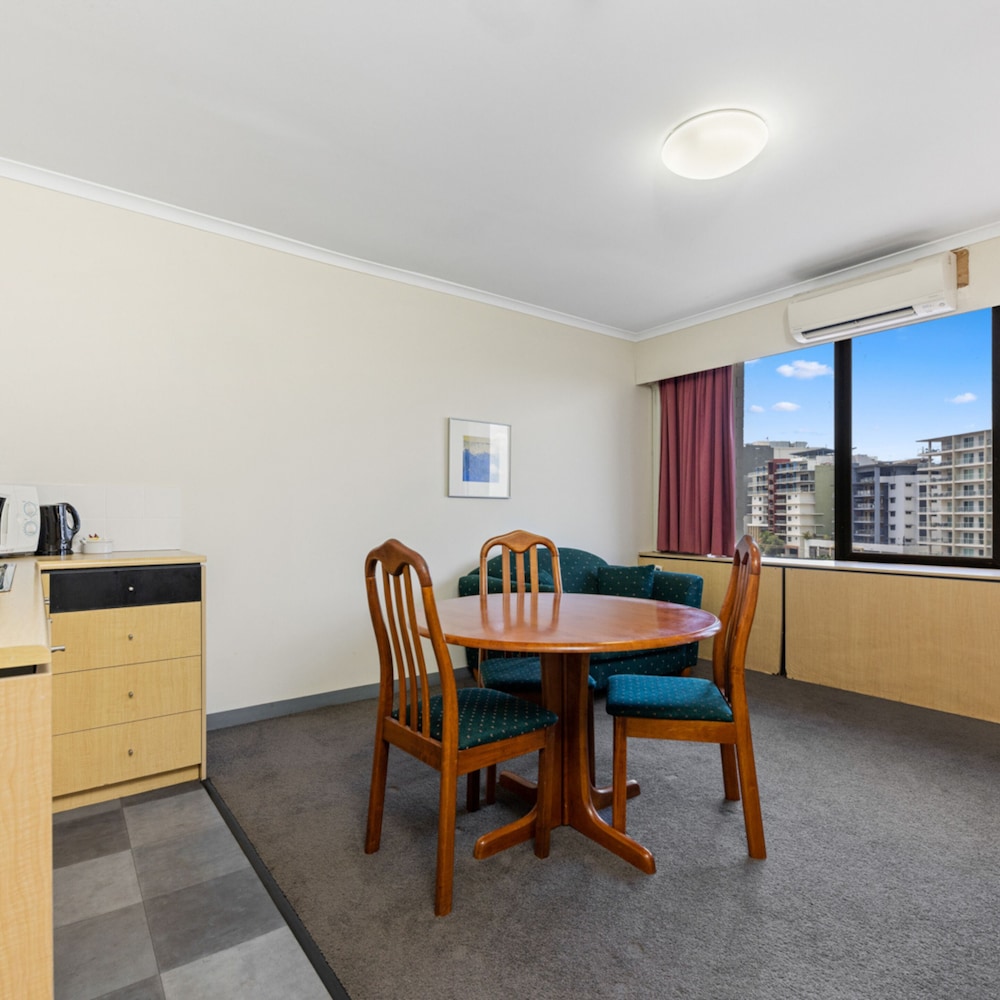 Frontier Hotel Darwin 28/32