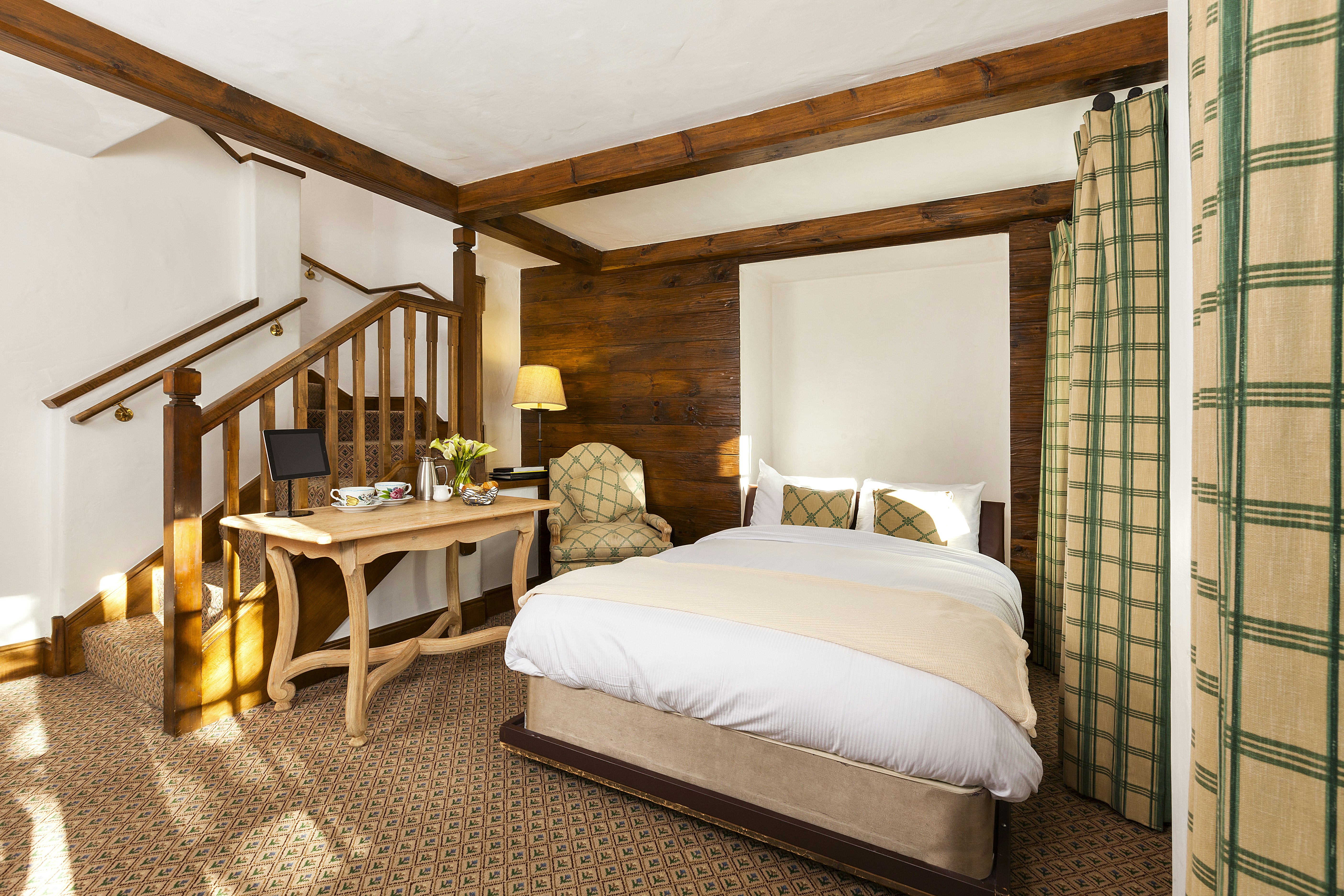 Mill Creek, Loft, Suite, King Bed, Murphy Bed