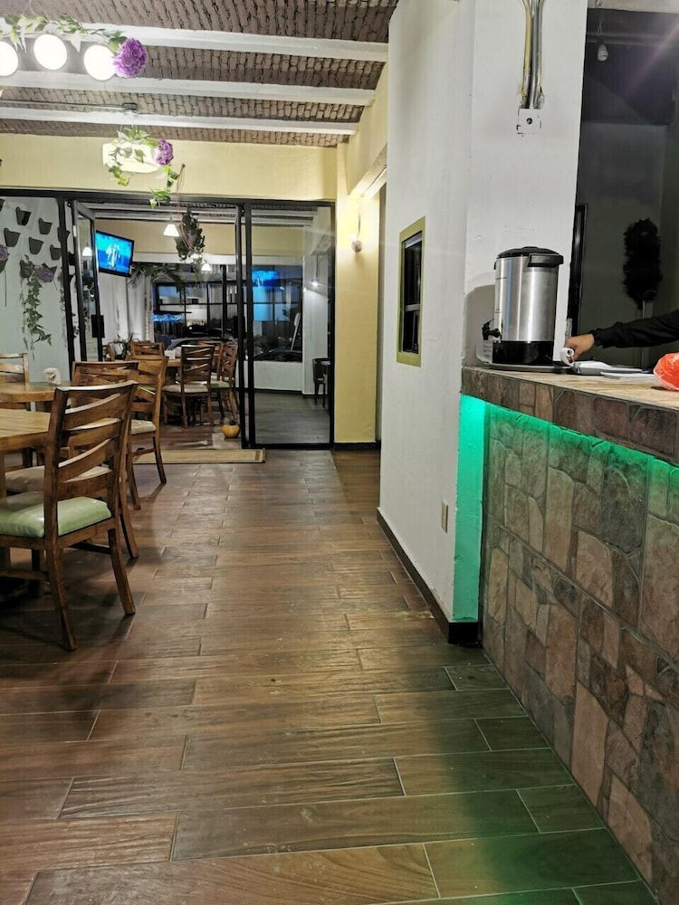 Venados Inn 8/49