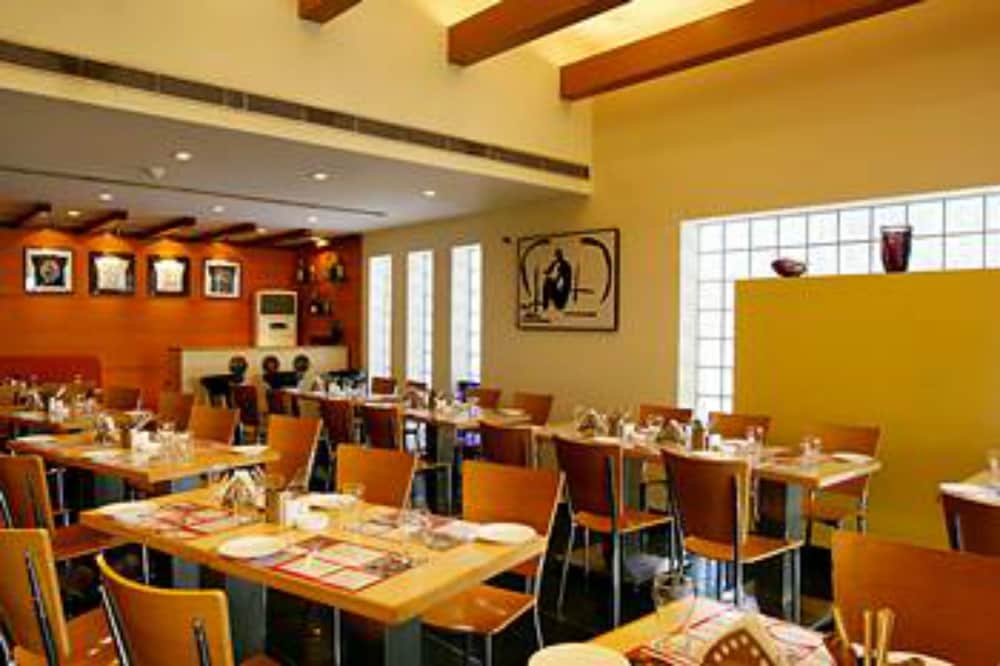 Lemon Tree Hotel Udyog Vihar Gurgaon 35/47
