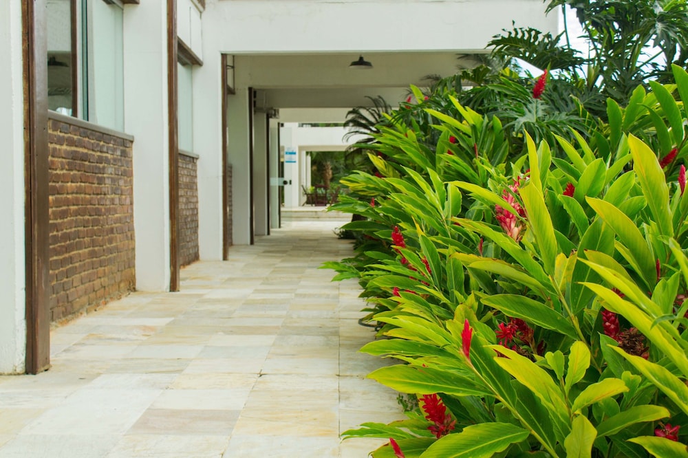 Portogalo Suite Hotel 73/82
