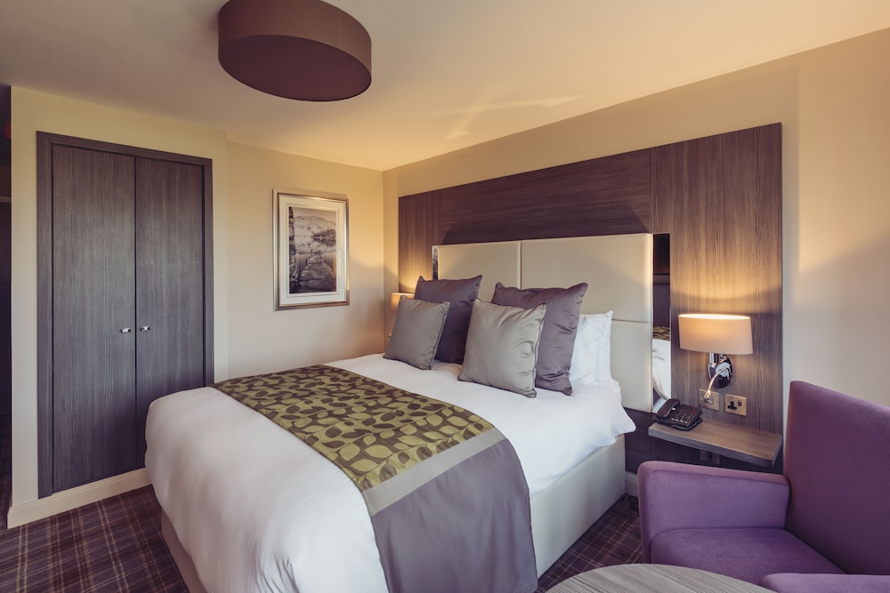 Abbey House Hotel 11/50