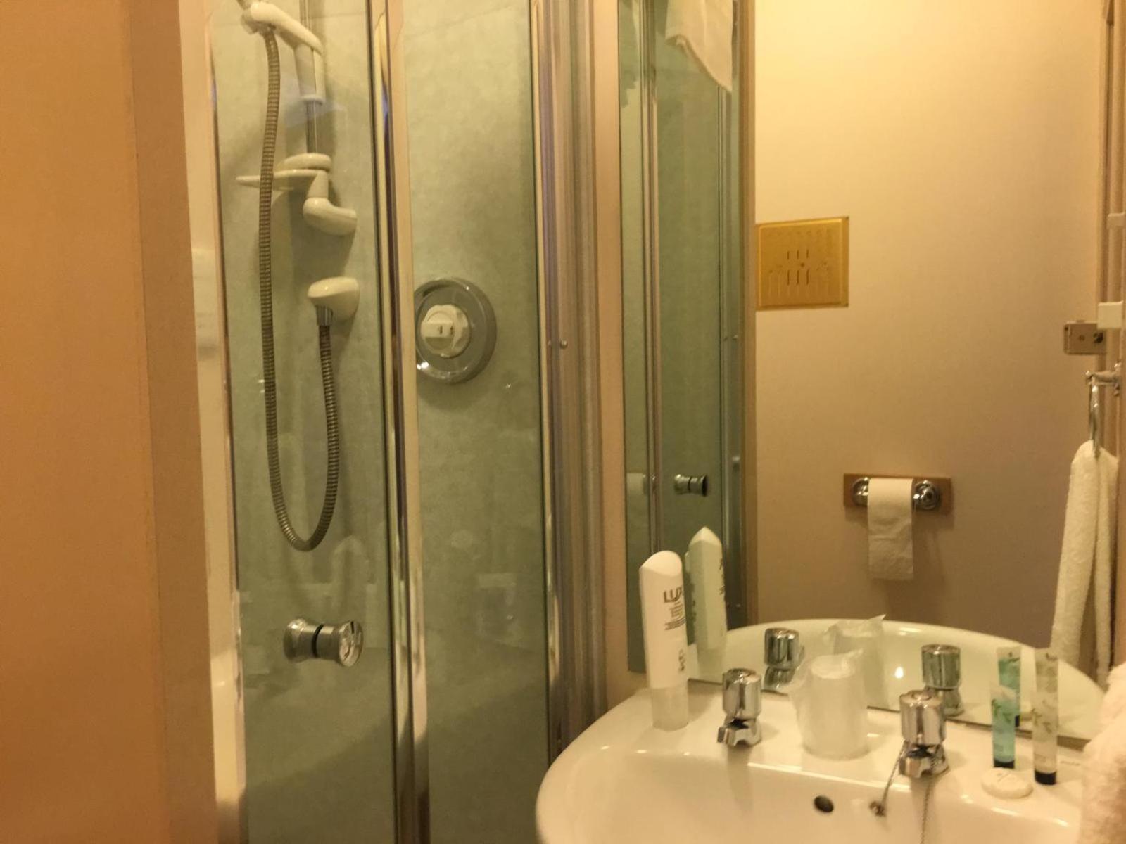 Terra Nova Hotel 6/8
