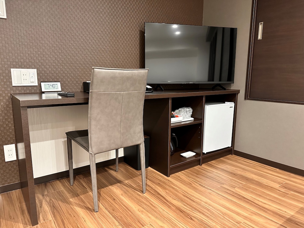 Reftel Osaka Airport Hotel 44/55