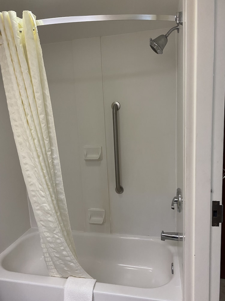 Best Western Plus Atlantic City West Extended Stay And Suites 42/45