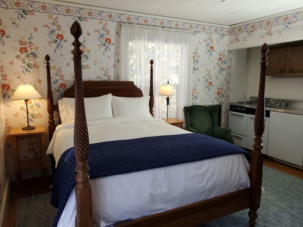 Harbourside Inn 11/50