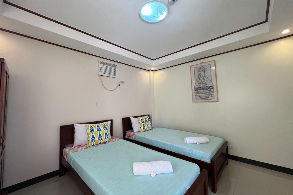Dinah's Tourist Inn Puerto Princesa by ZUZU 32/63