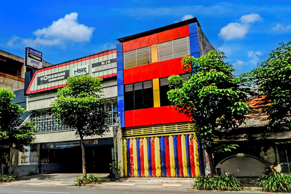 Hotel O Surabaya near Universitas Airlangga formerly Kertajaya Residence Surabaya in SURABAYA