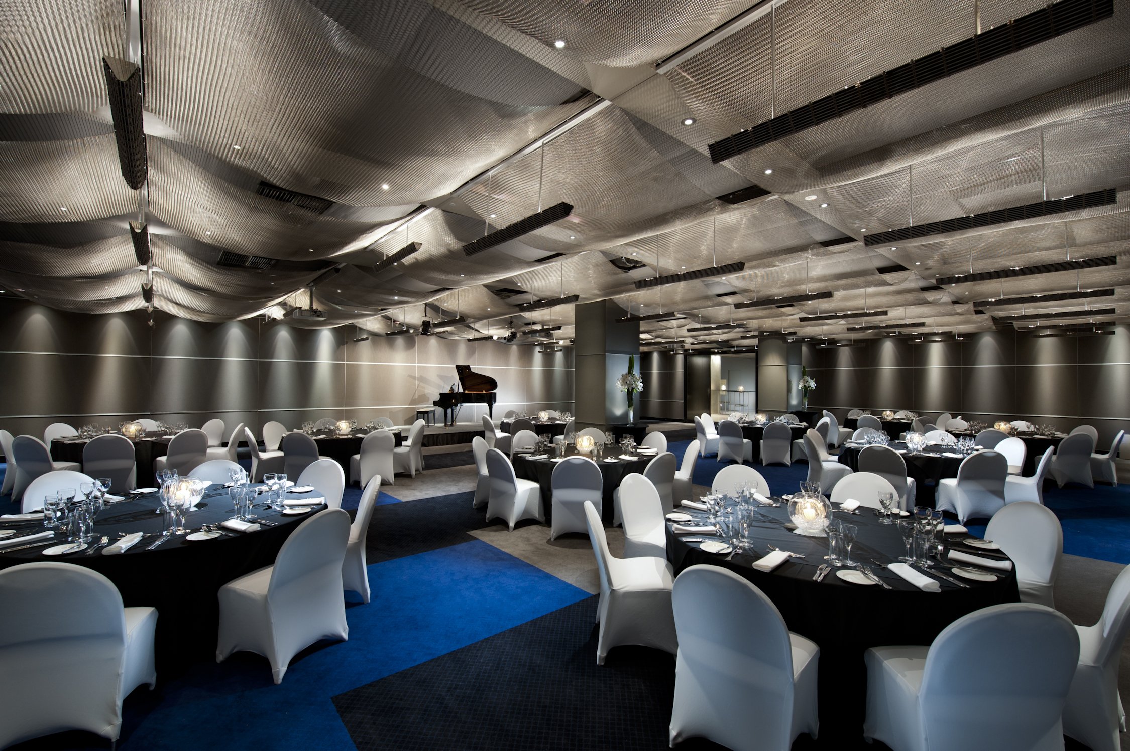 Hilton Adelaide 74/80