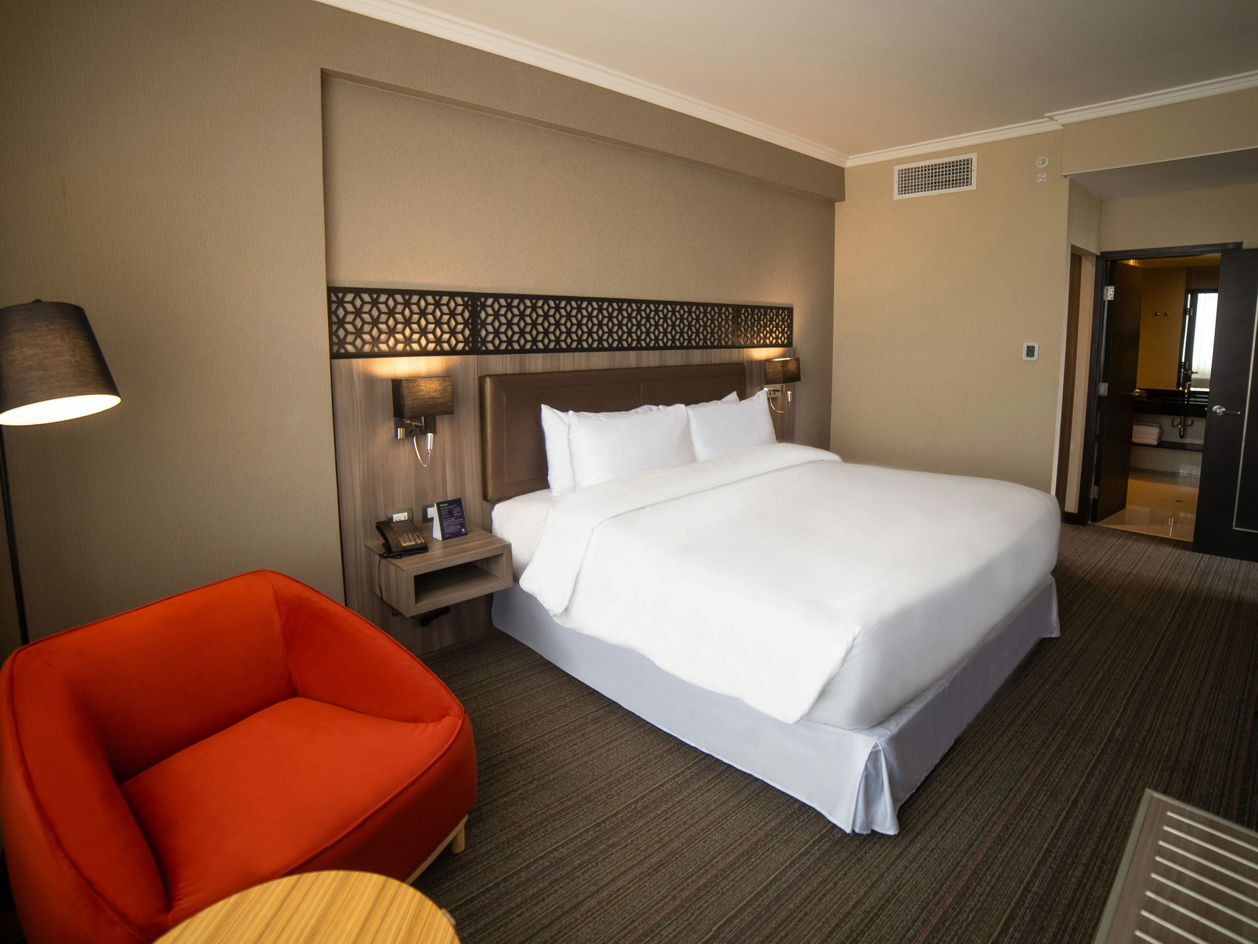 Senior, Suite, King Bed