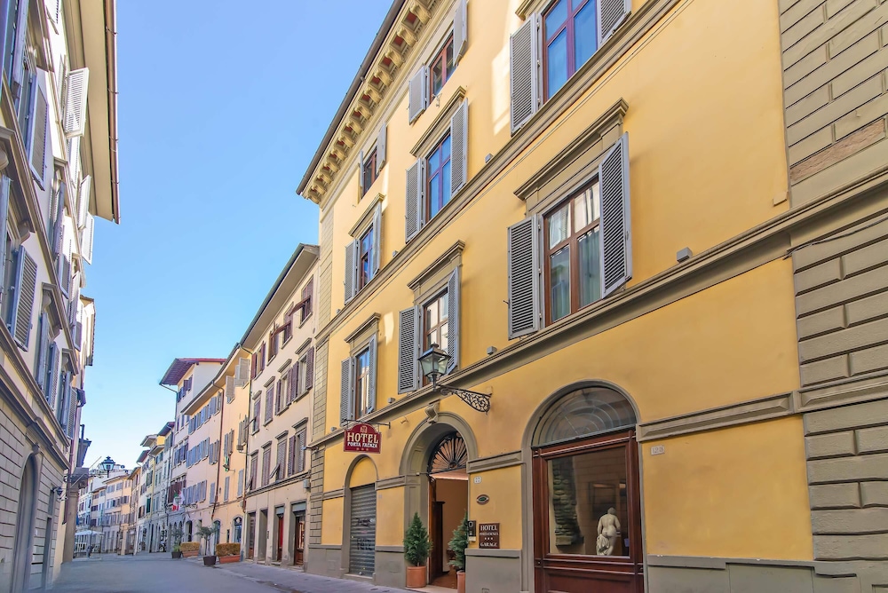 Hotel Porta Faenza 80/87